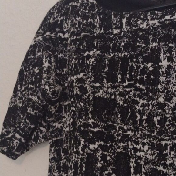 Maggy London Black White Hatched - Picture 7 of 9